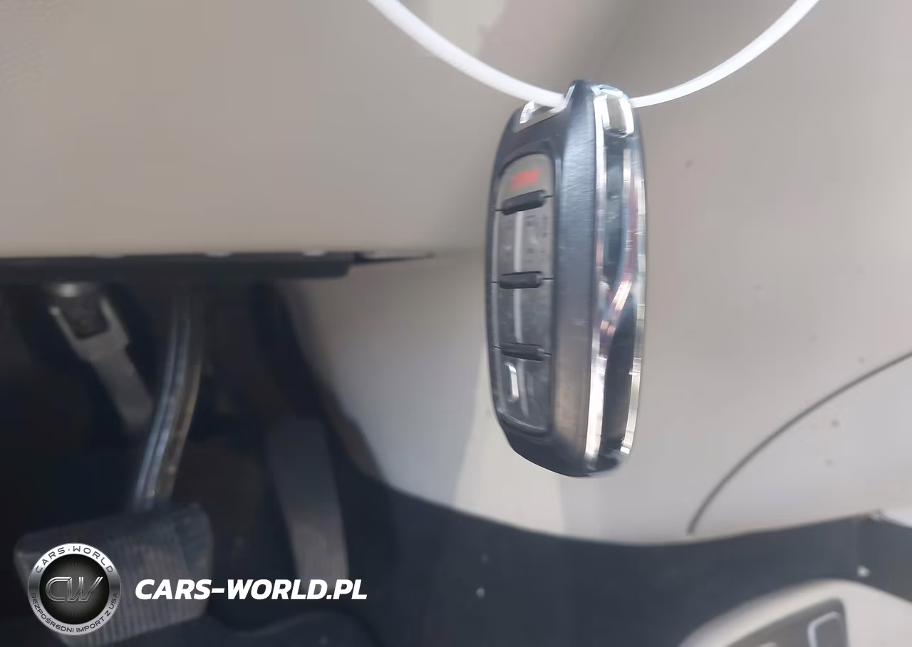 2017 Chrysler Pacifica Touring-L VIN:2C4RC1BG6HR805243 - 11