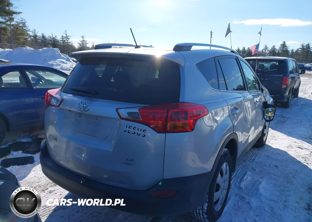 2015 Toyota Rav4 Le VIN:2T3BFREV0FW384222 - 4