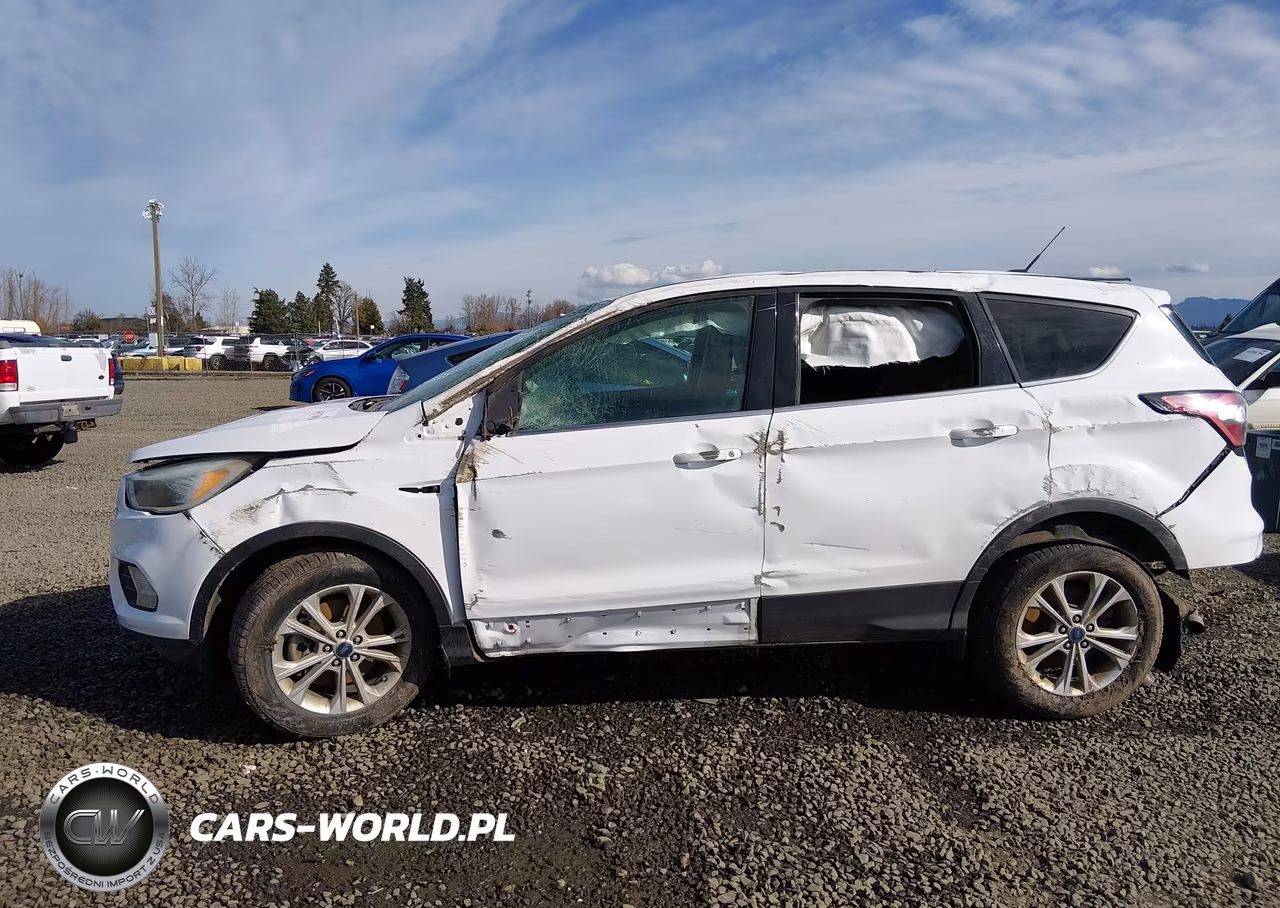 2017 Ford Escape Se VIN:1FMCU9GD2HUC81040 - 6