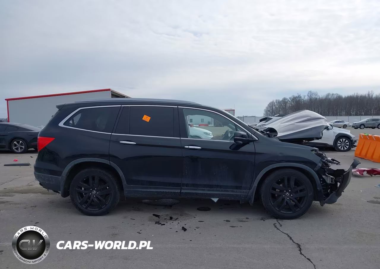 2017 Honda Pilot Touring VIN:5FNYF6H91HB010279 - 13