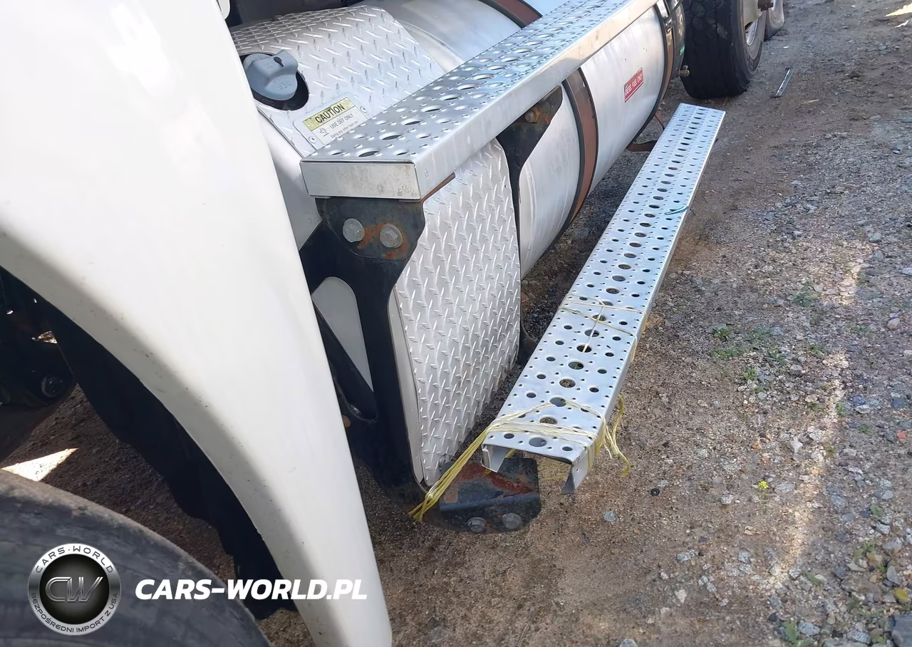 2015 Freightliner Cascadia 125 VIN:3AKJGEDV3FDGJ3986 - 15