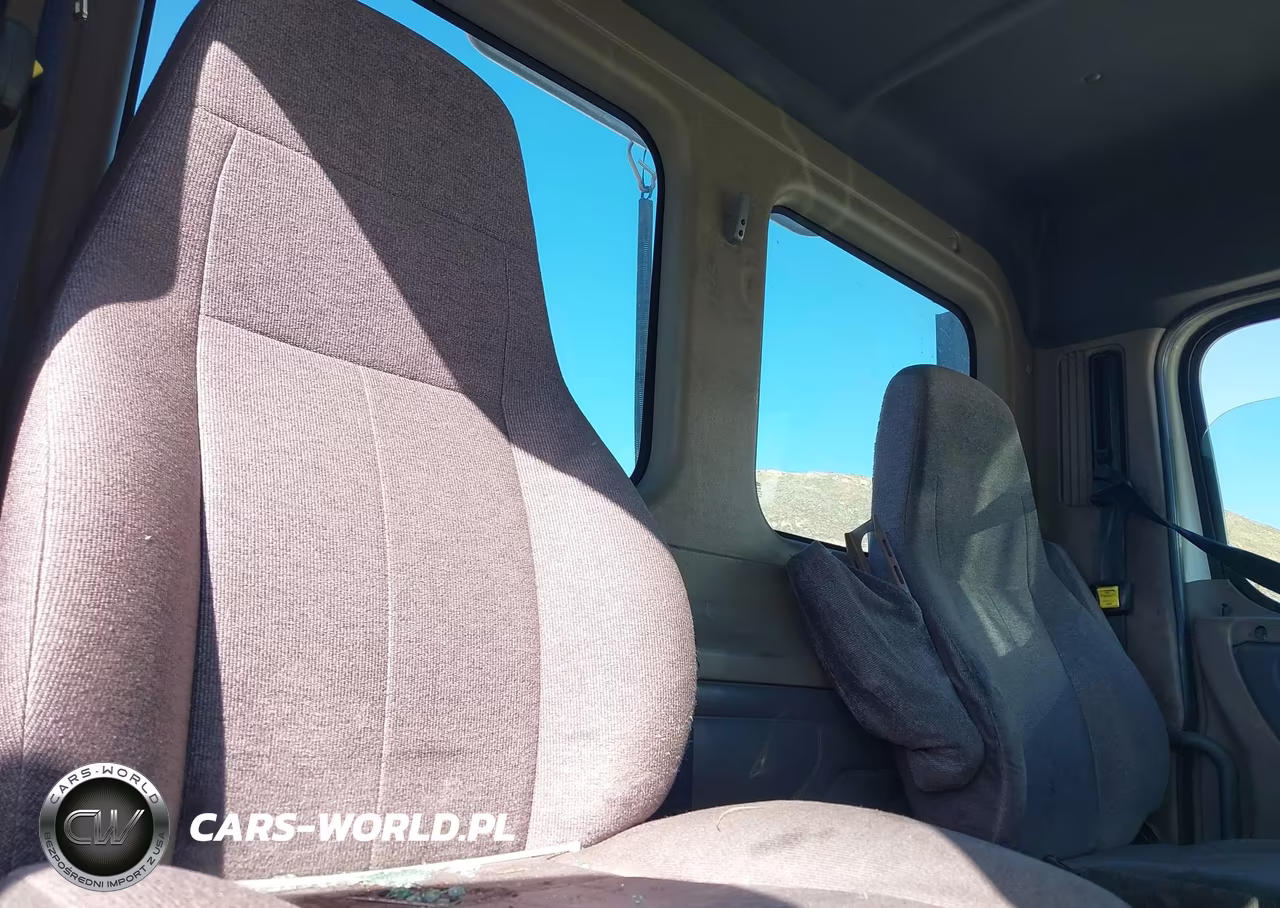 2015 Freightliner Cascadia 125 VIN:3AKJGEDV3FDGJ3986 - 6
