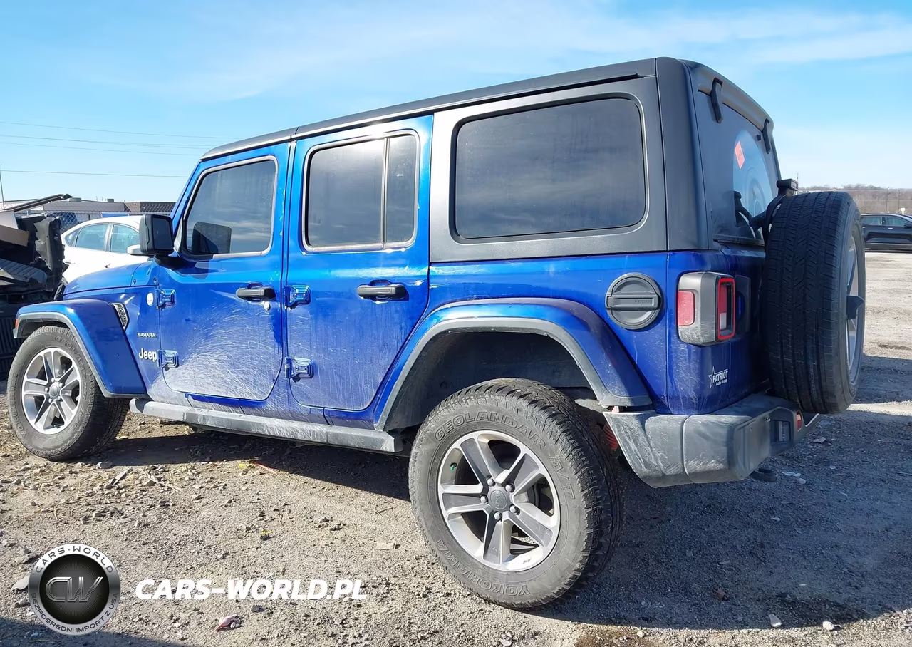 2020 Jeep Wrangler Unlimited Sahara 4X4 VIN:1C4HJXEN0LW267945 - 15