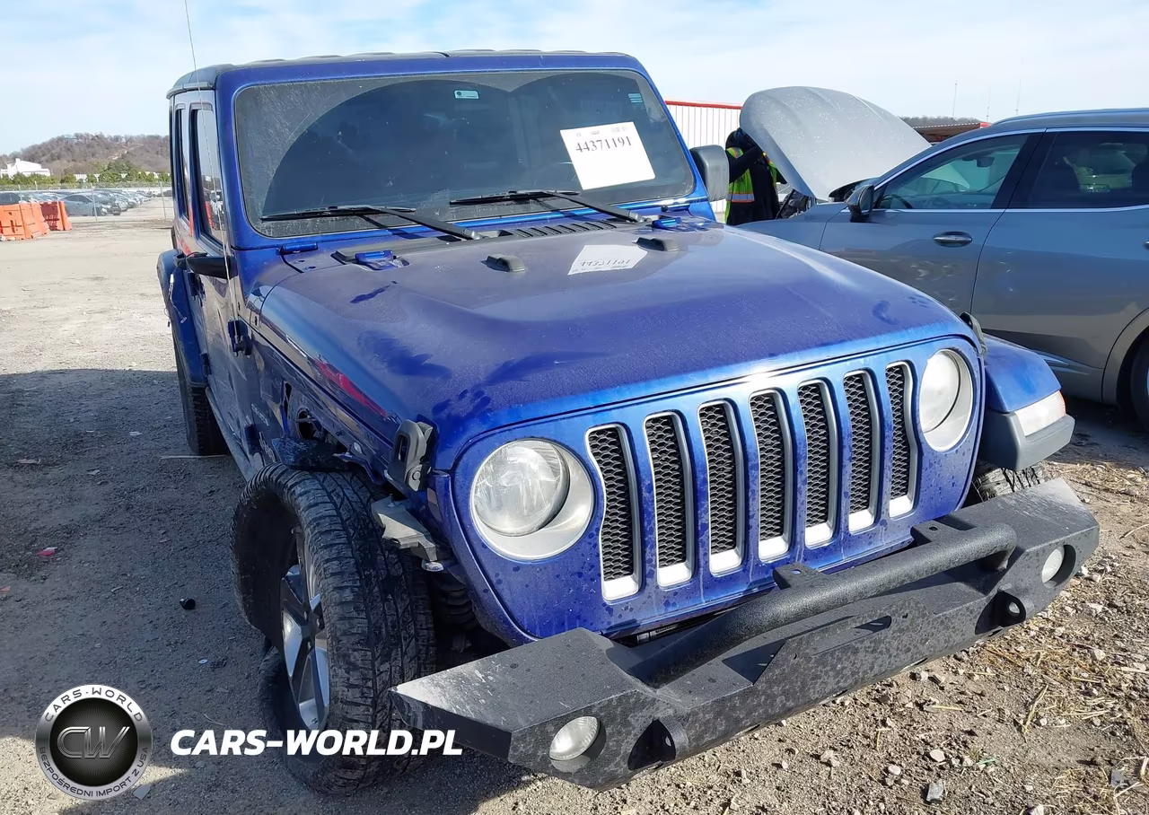 2020 Jeep Wrangler Unlimited Sahara 4X4 VIN:1C4HJXEN0LW267945 - 6