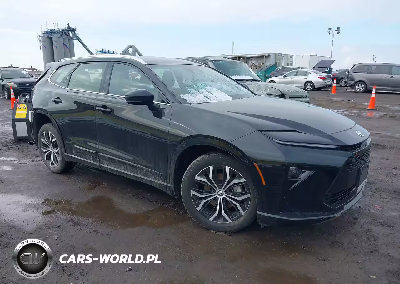 2025 Toyota Crown Signia Xle