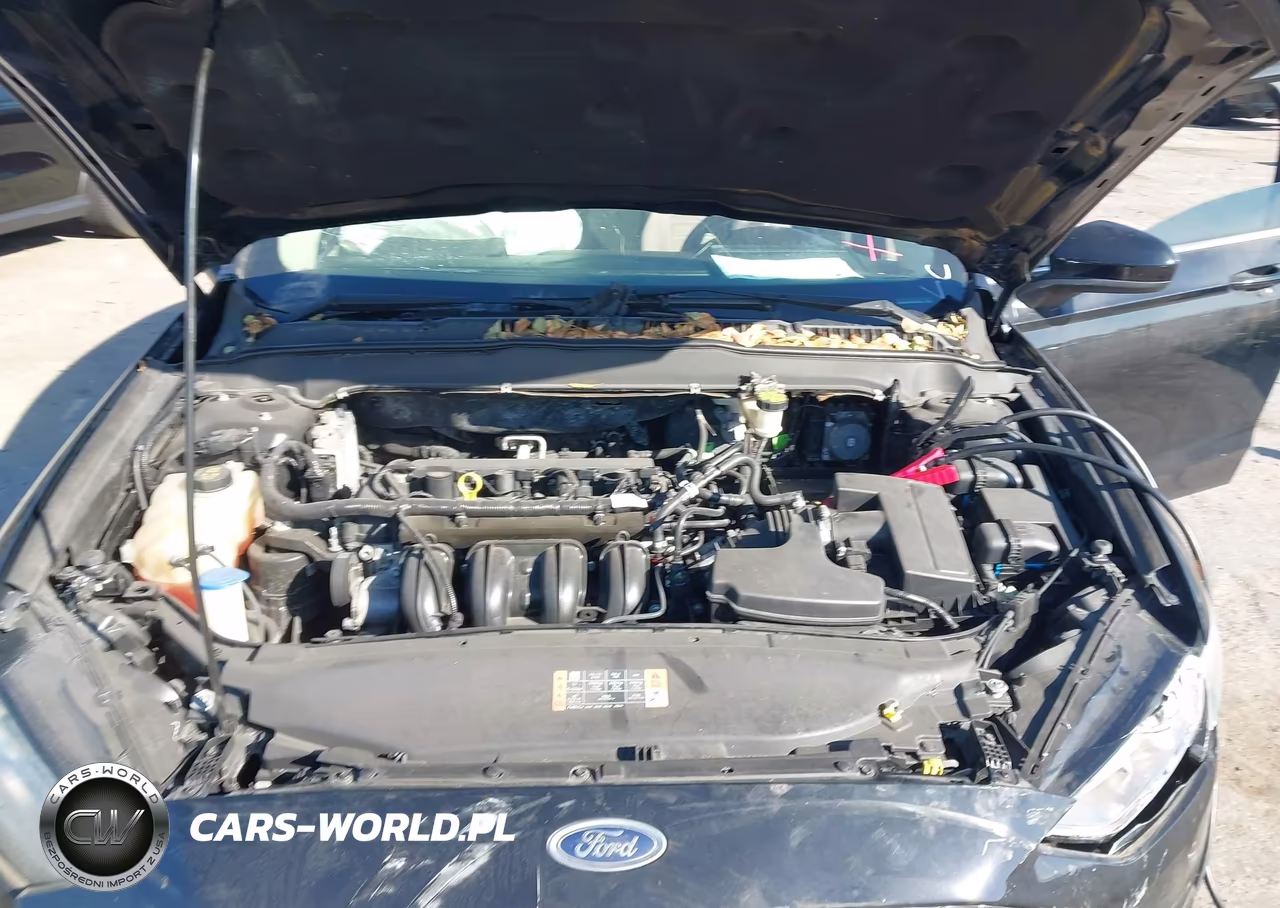 2018 Ford Fusion S VIN:3FA6P0G7XJR253682 - 10