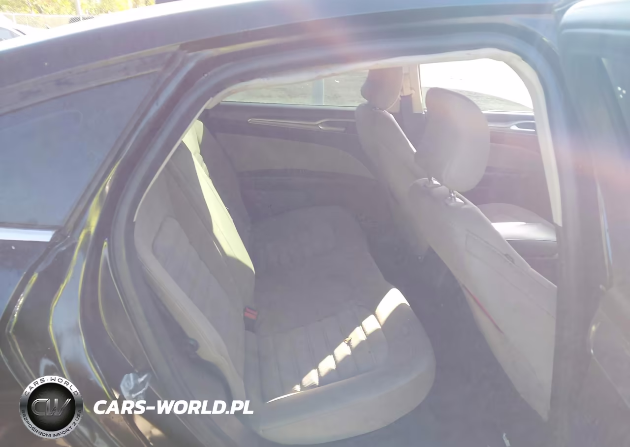 2018 Ford Fusion S VIN:3FA6P0G7XJR253682 - 8