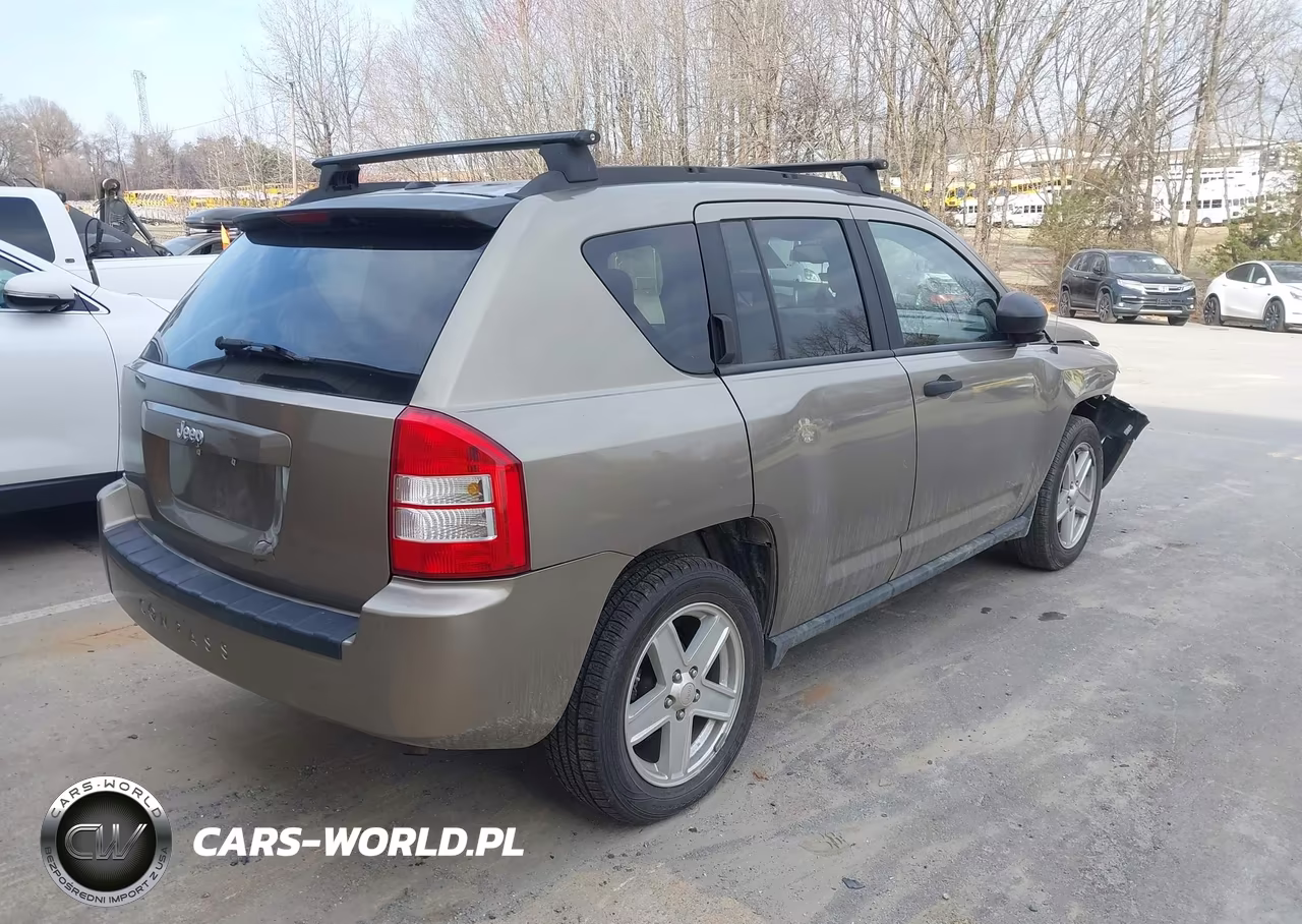 2007 Jeep Compass Sport VIN:1J8FT47W07D180756 - 4