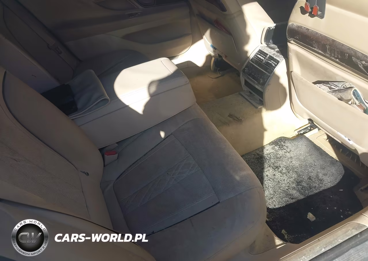 2019 BMW 740I VIN:WBA7E2C59KB218056 - 8