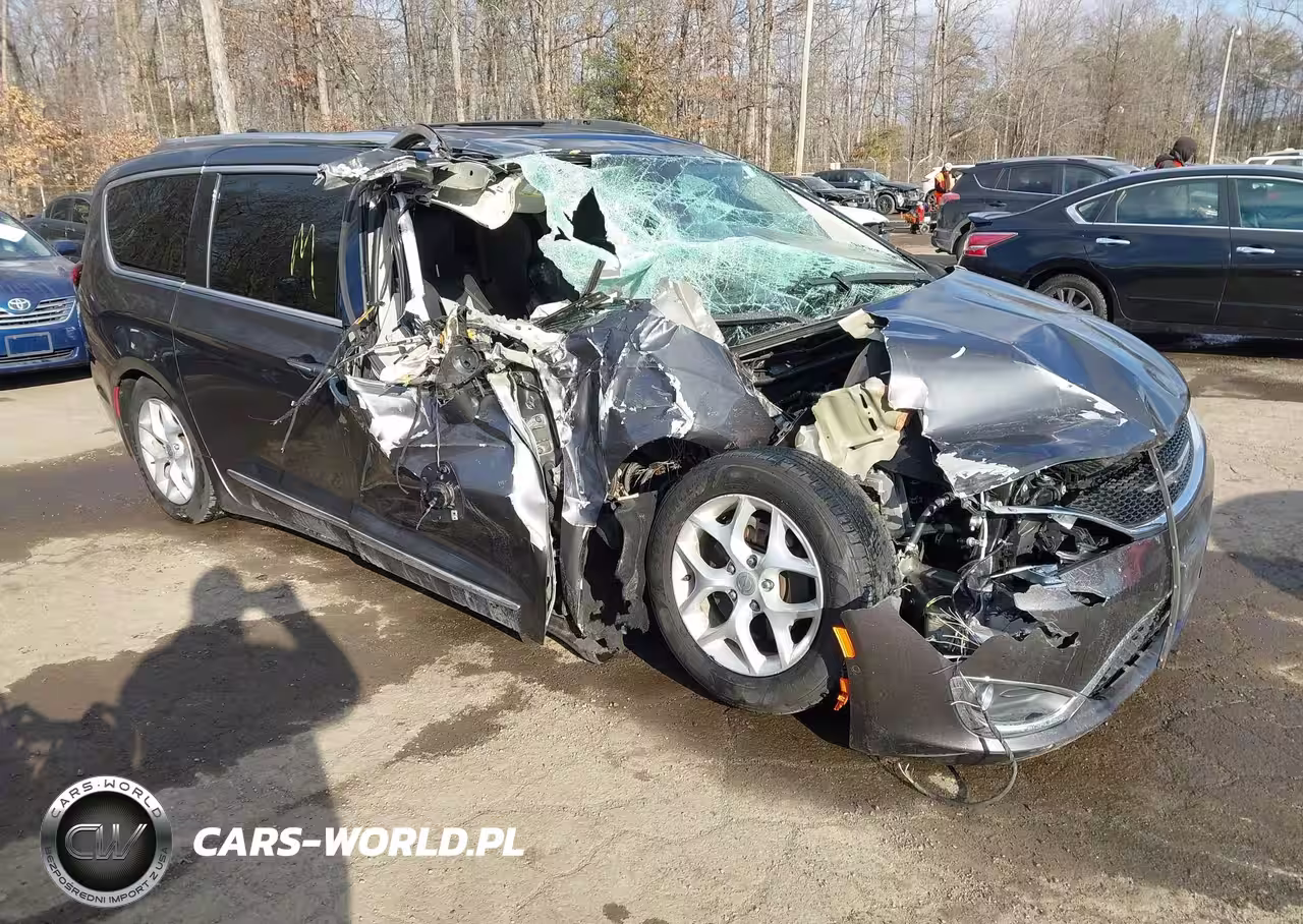 2018 Chrysler Pacifica Touring L