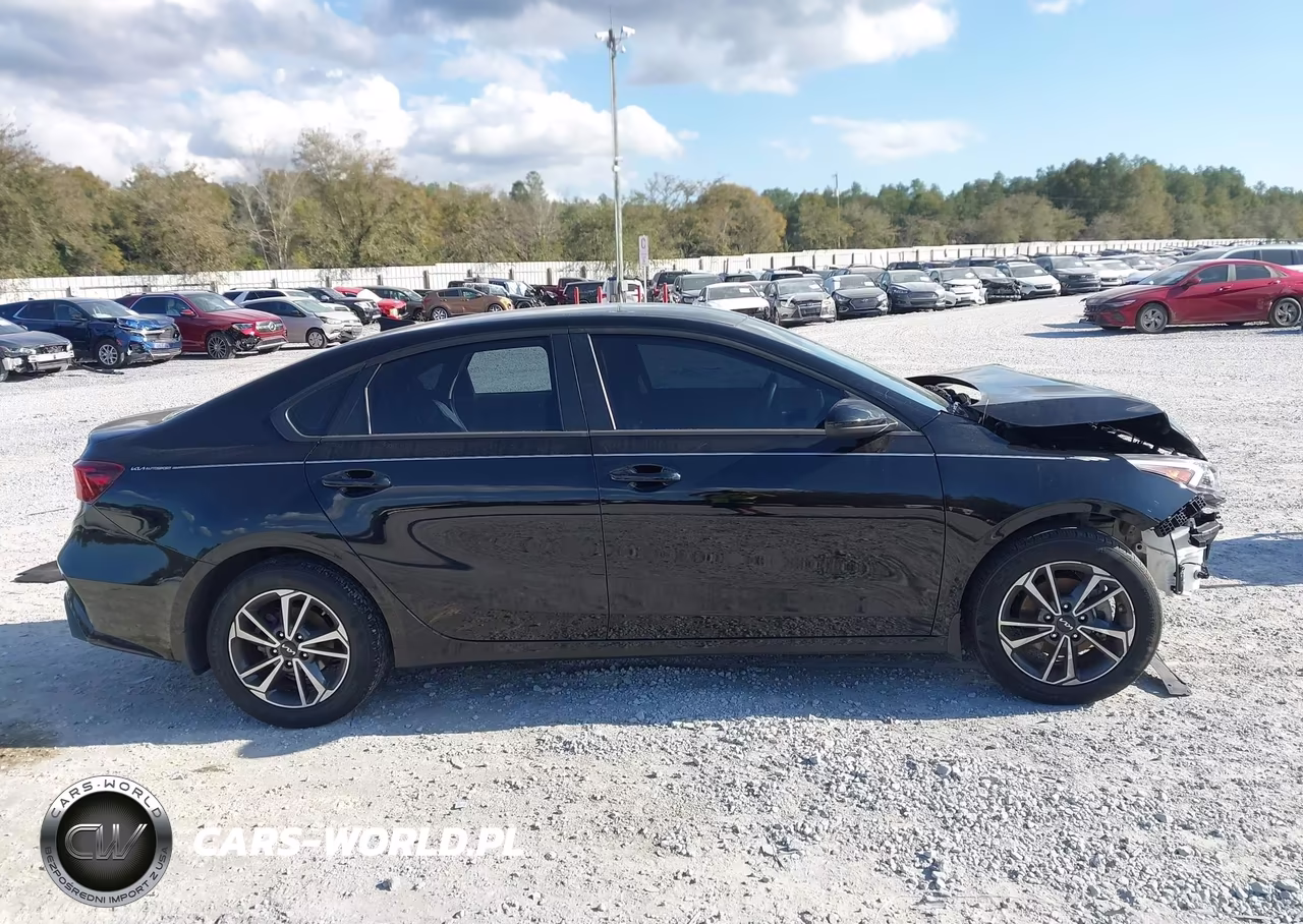 2024 Kia Forte Lxs VIN:3KPF24AD7RE799275 - 13