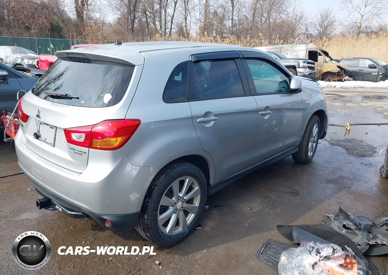 2015 Mitsubishi Outlander Sport Es VIN:4A4AP3AU0FE053045 - 4