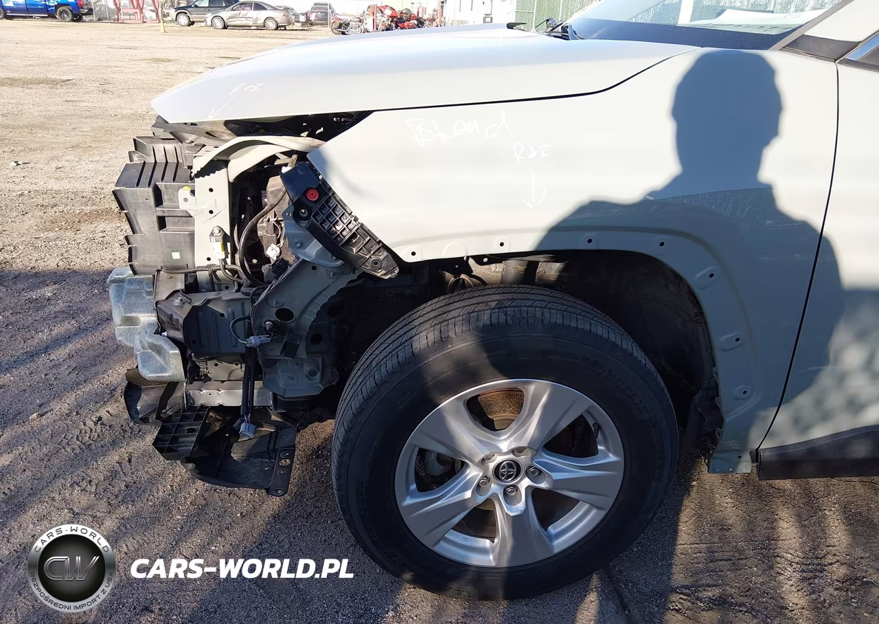 2020 Toyota Rav4 Xle VIN:2T3P1RFV7LC130829 - 13