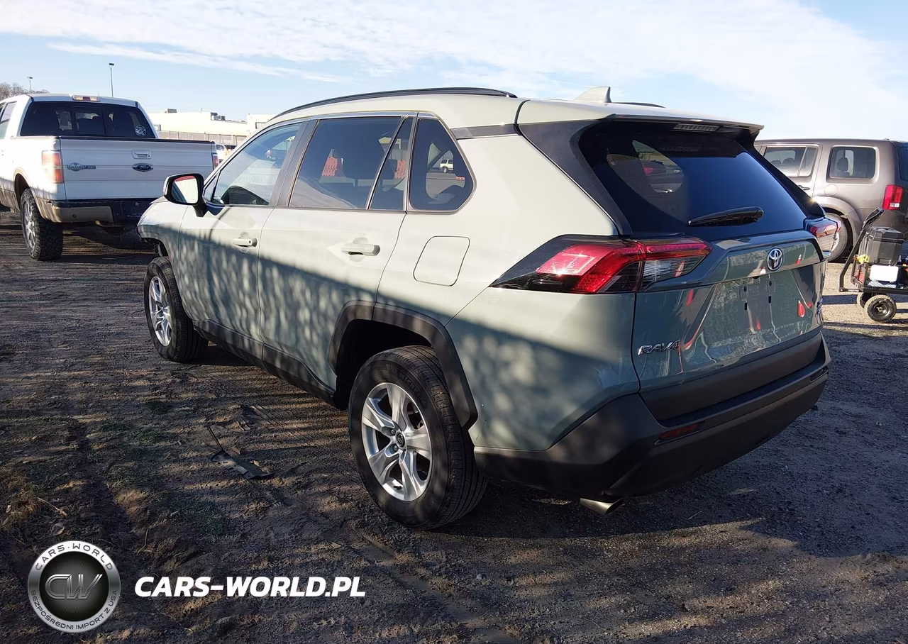 2020 Toyota Rav4 Xle VIN:2T3P1RFV7LC130829 - 3