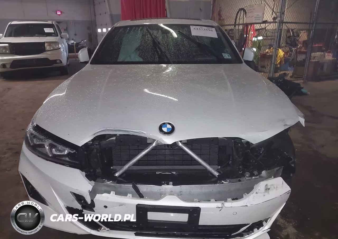 2024 BMW 330I xDrive VIN:3MW89FF05R8E07220 - 12