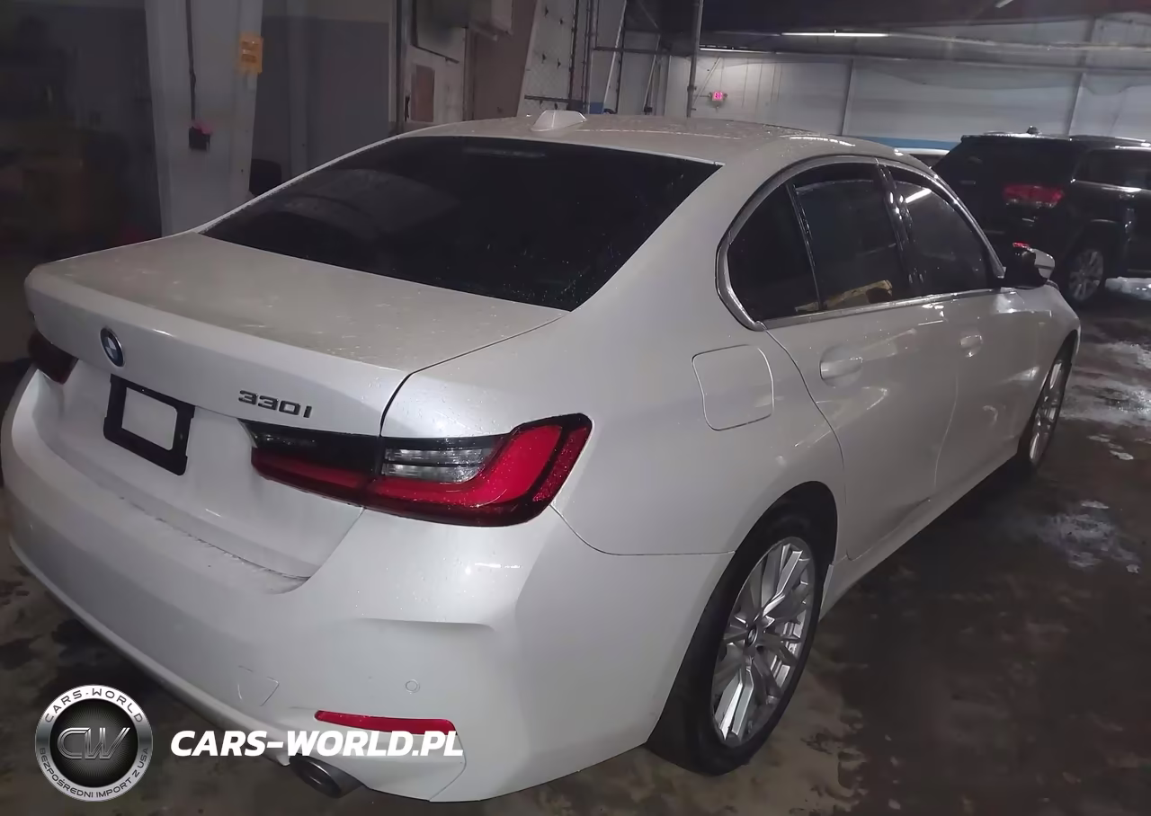 2024 BMW 330I xDrive VIN:3MW89FF05R8E07220 - 4