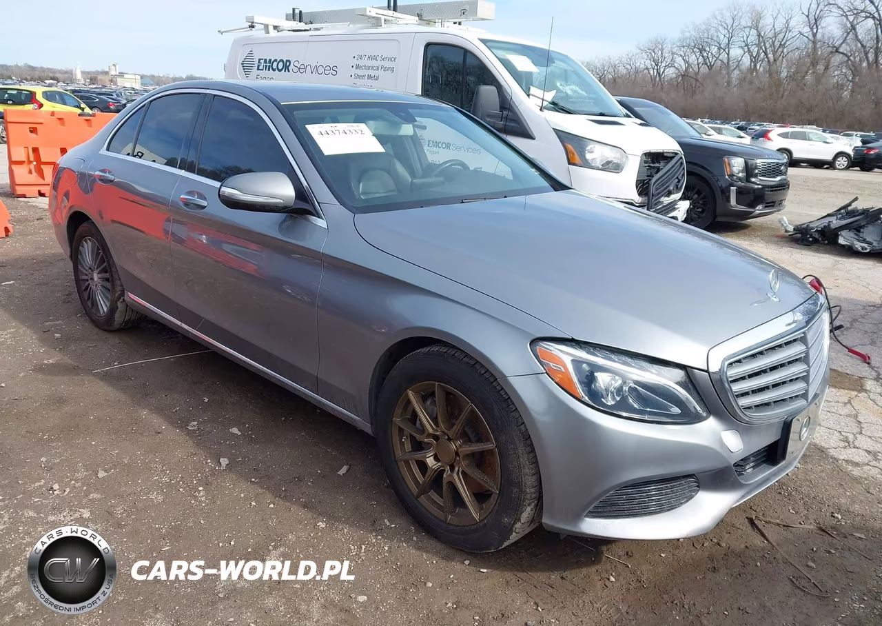 2015 Mercedes-Benz C 300 Luxury 4Matic