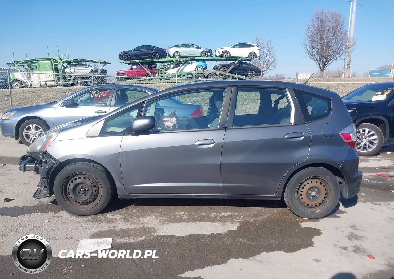 2013 Honda Fit VIN:JHMGE8H37DC079652 - 15
