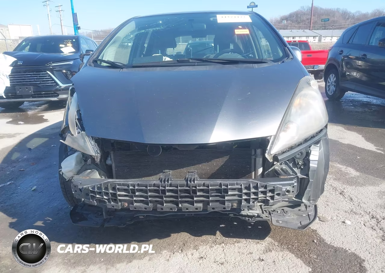 2013 Honda Fit VIN:JHMGE8H37DC079652 - 6