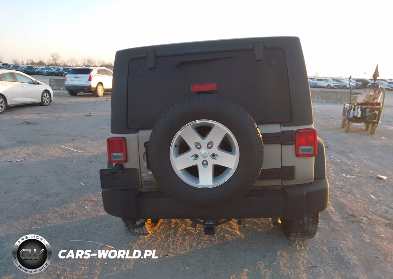 2016 Jeep Wrangler Unlimited Sport VIN:1C4BJWDG8GL316349 - 15