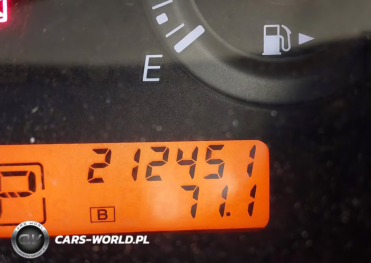 2011 Nissan Versa 1.8S VIN:3N1BC1CP6BL410244 - 16