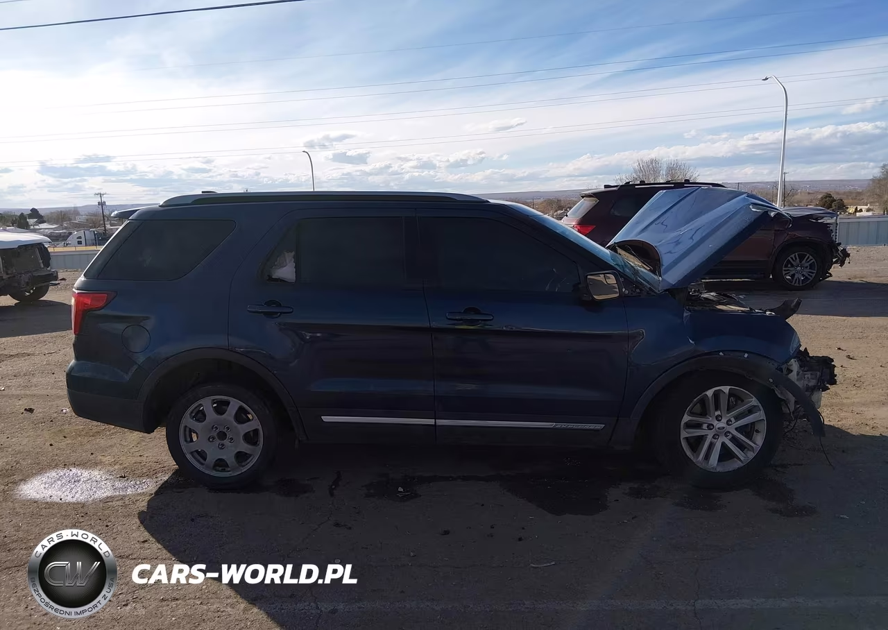 2017 Ford Explorer Xlt VIN:1FM5K7D84HGD16931 - 13