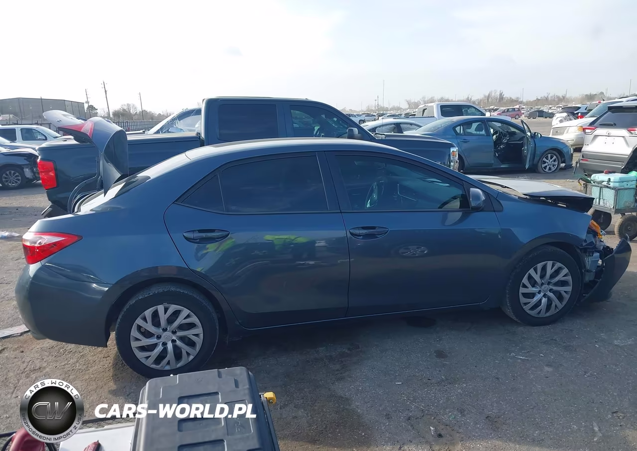 2019 Toyota Corolla Le VIN:2T1BURHE5KC163141 - 13