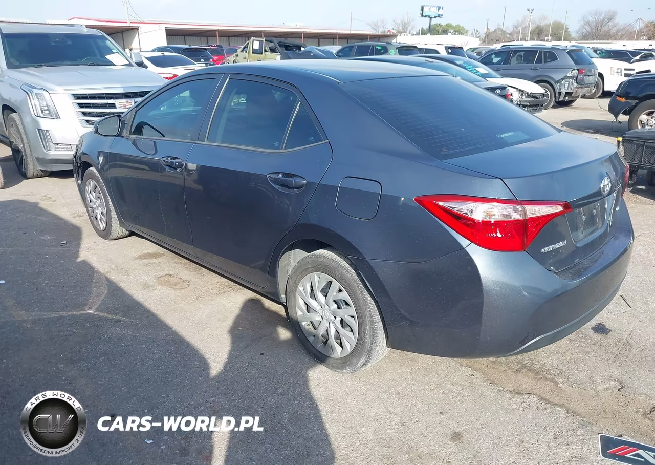 2019 Toyota Corolla Le VIN:2T1BURHE5KC163141 - 3