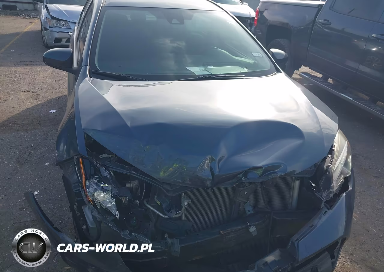 2019 Toyota Corolla Le VIN:2T1BURHE5KC163141 - 6