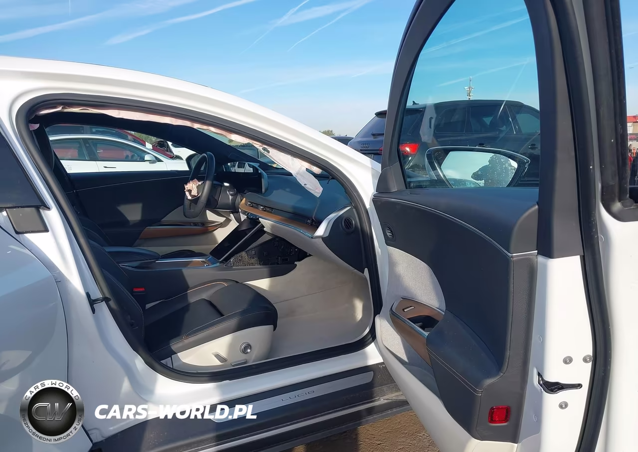 2024 Lucid Air Touring VIN:50EA1TEA0RA002435 - 5