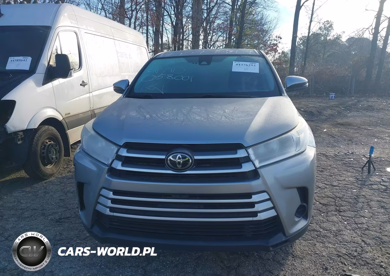 2019 Toyota Highlander Le VIN:5TDZARFH7KS058001 - 12