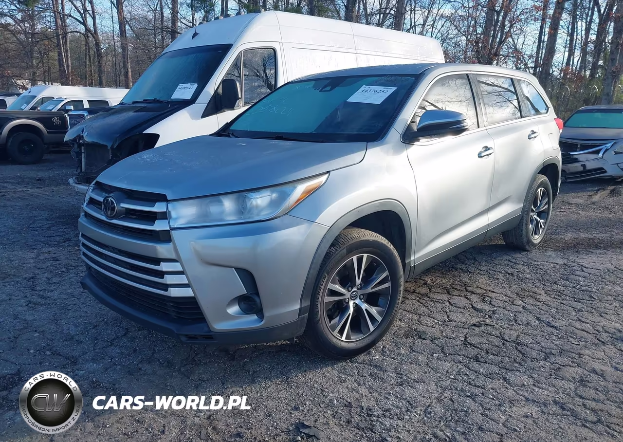 2019 Toyota Highlander Le VIN:5TDZARFH7KS058001 - 2