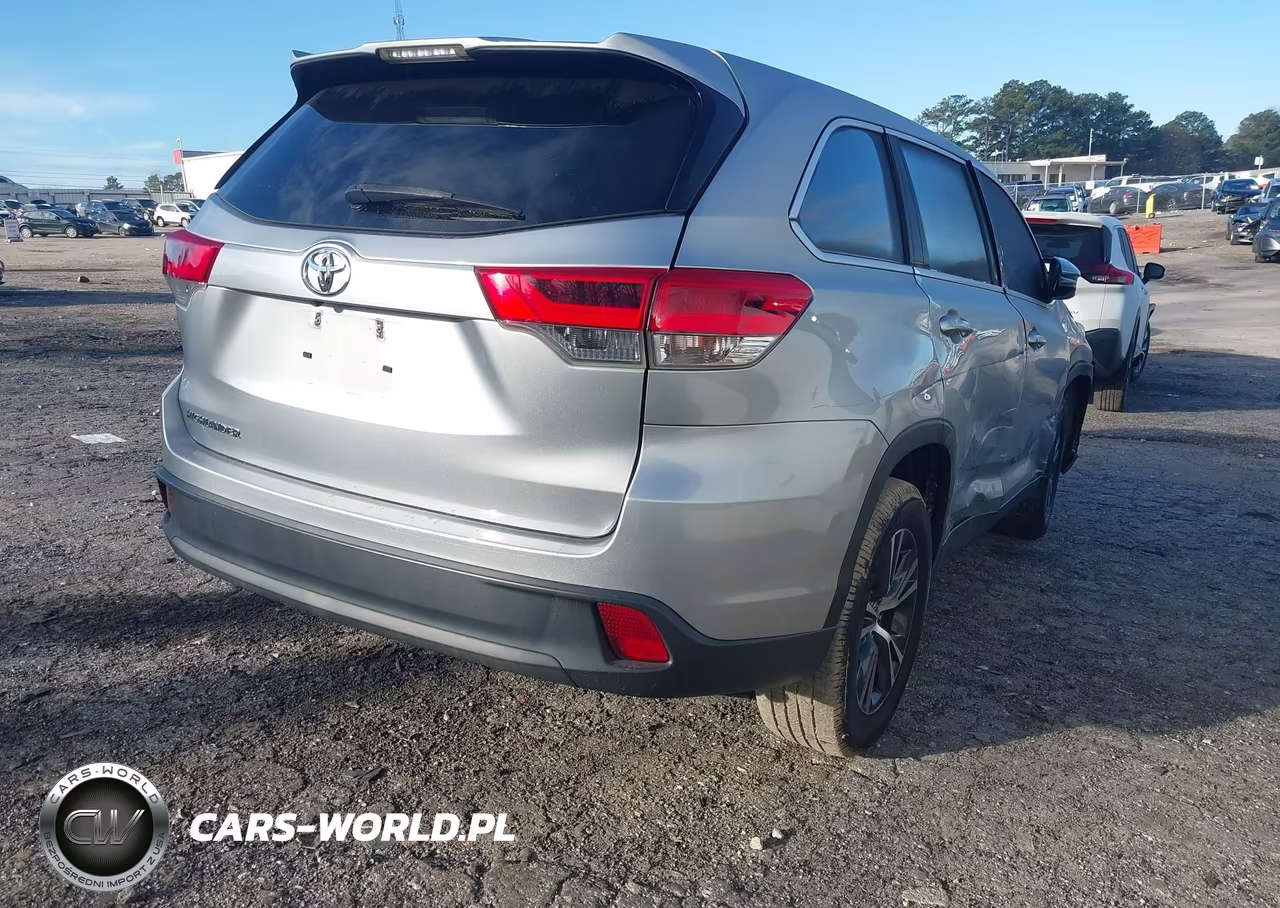 2019 Toyota Highlander Le VIN:5TDZARFH7KS058001 - 4