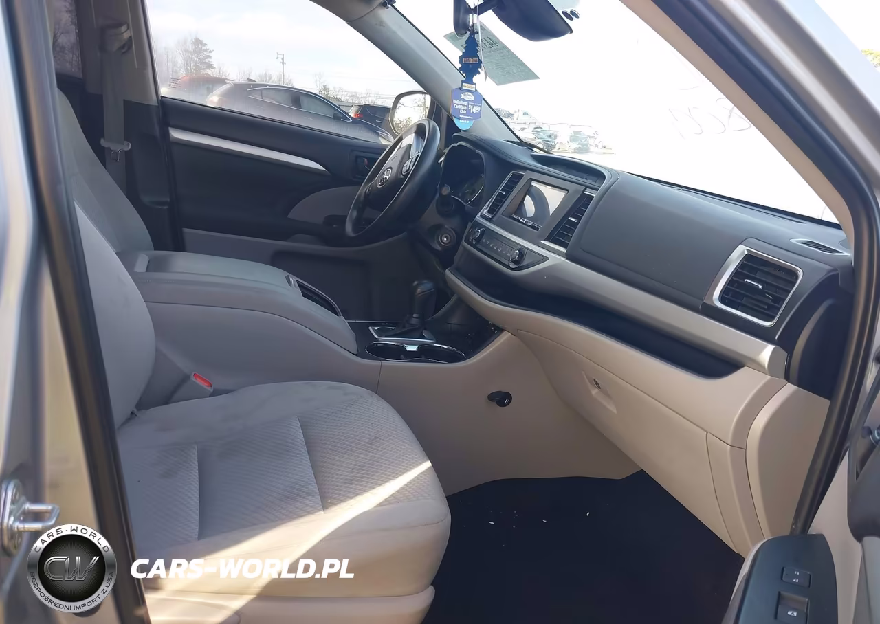 2019 Toyota Highlander Le VIN:5TDZARFH7KS058001 - 5