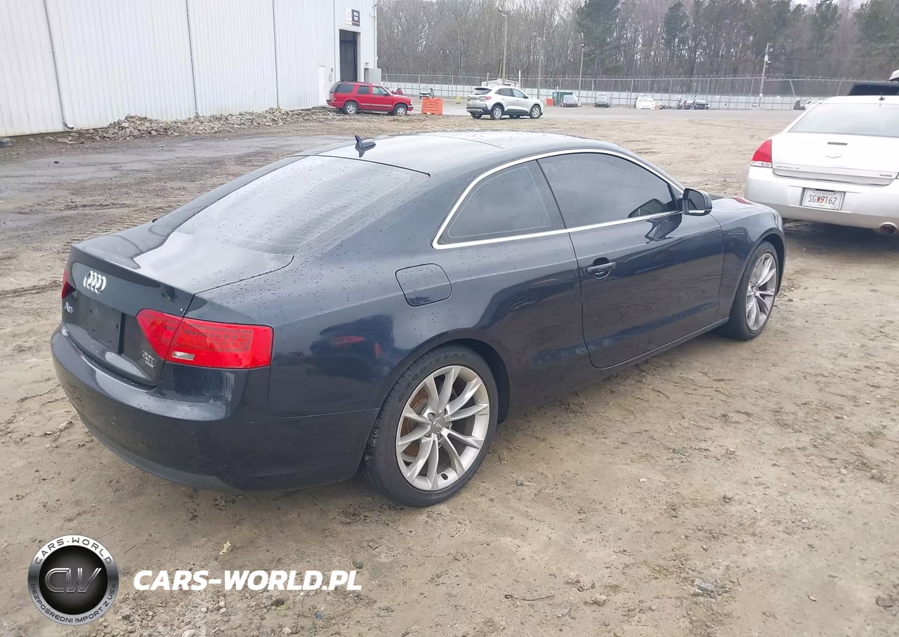 2013 Audi A5 2.0T Premium VIN:WAULFAFR3DA045342 - 4