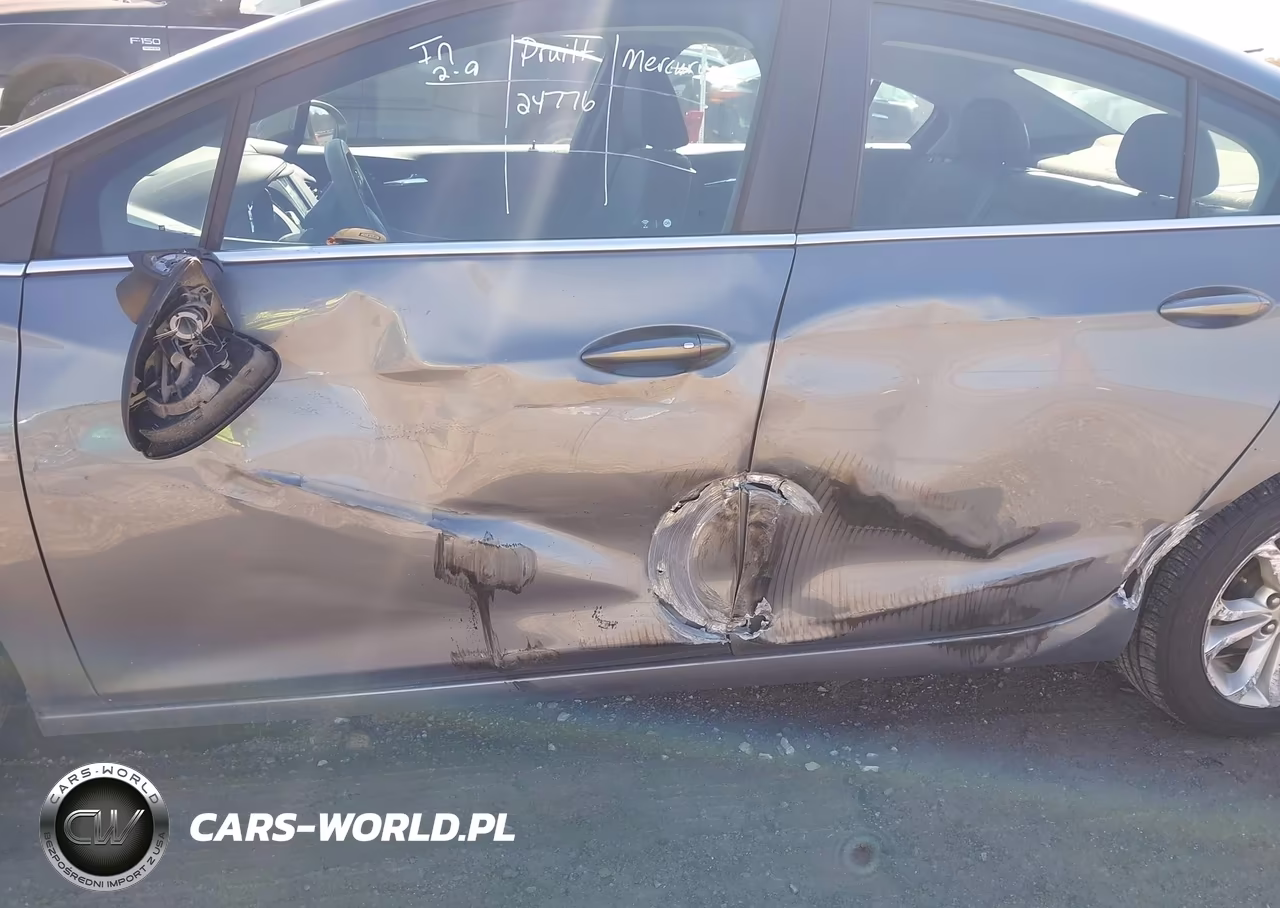2019 Chevrolet Cruze Lt VIN:1G1BE5SM8K7139416 - 6