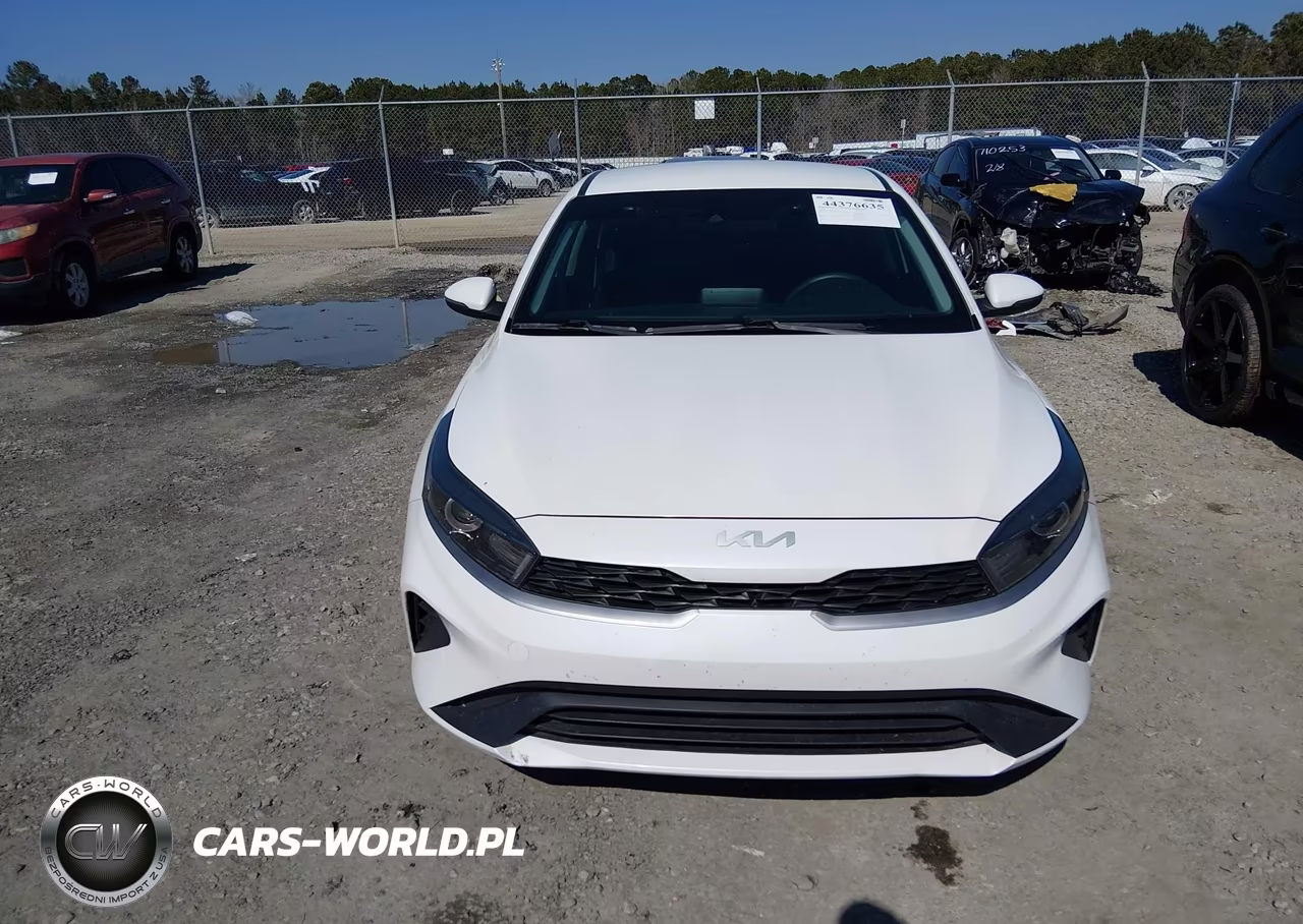 2023 Kia Forte Lxs VIN:3KPF24AD5PE511315 - 13