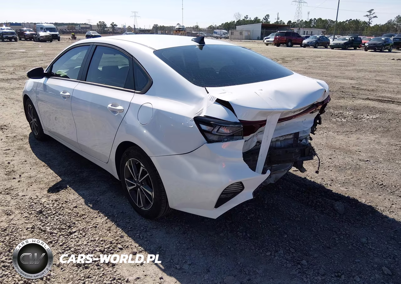 2023 Kia Forte Lxs VIN:3KPF24AD5PE511315 - 3