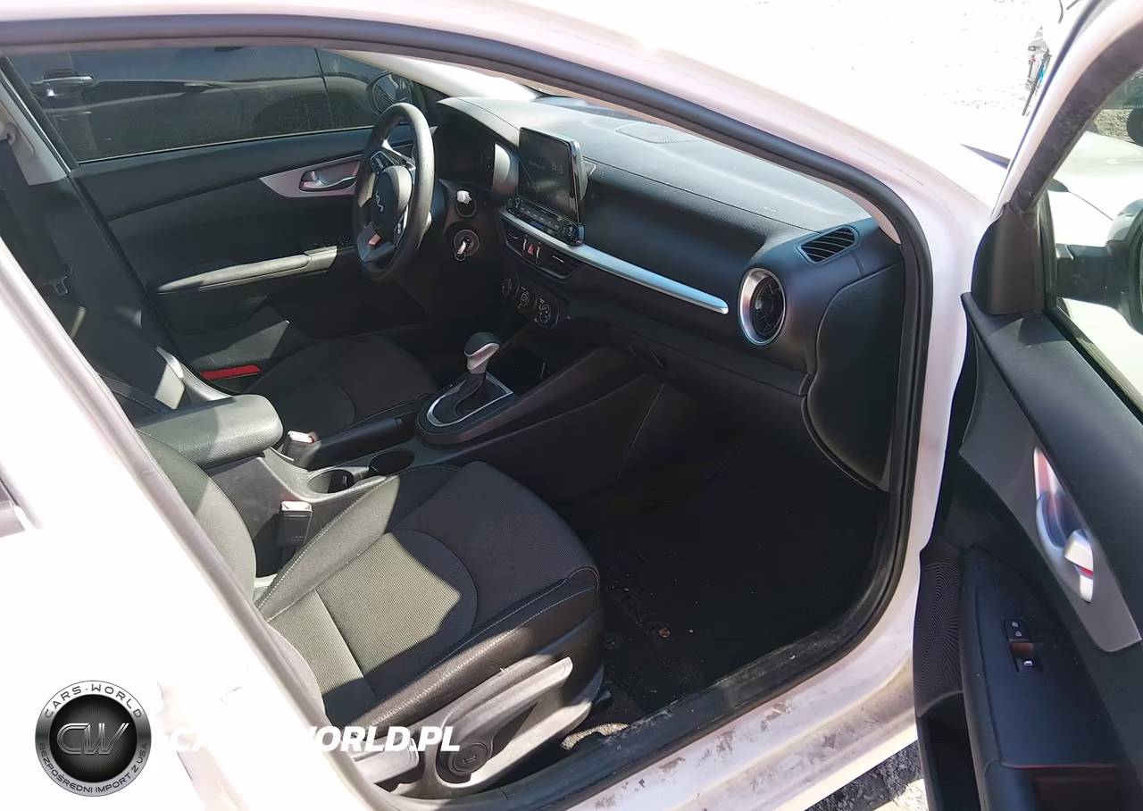 2023 Kia Forte Lxs VIN:3KPF24AD5PE511315 - 5