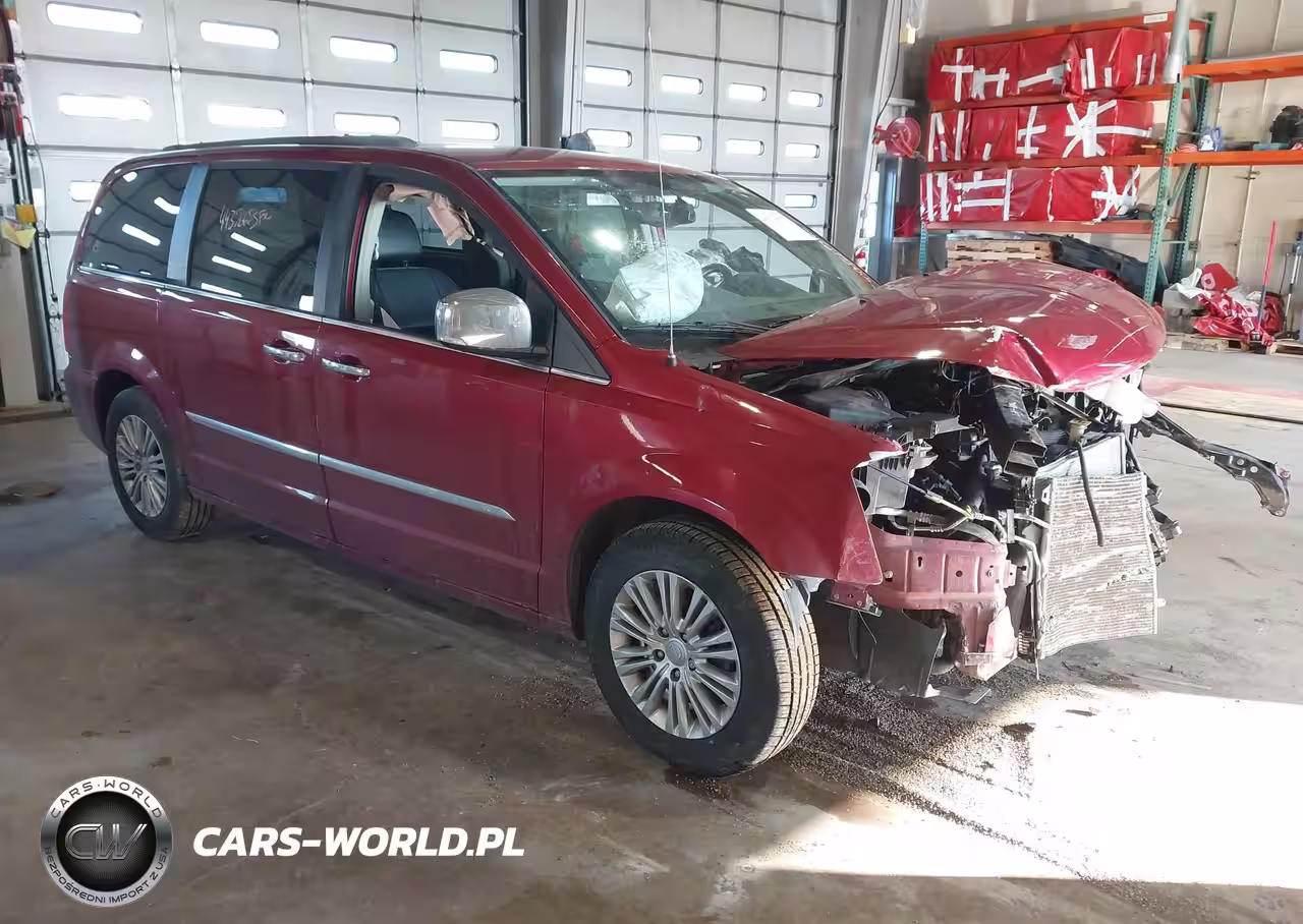 2015 Chrysler Town & Country Touring-L