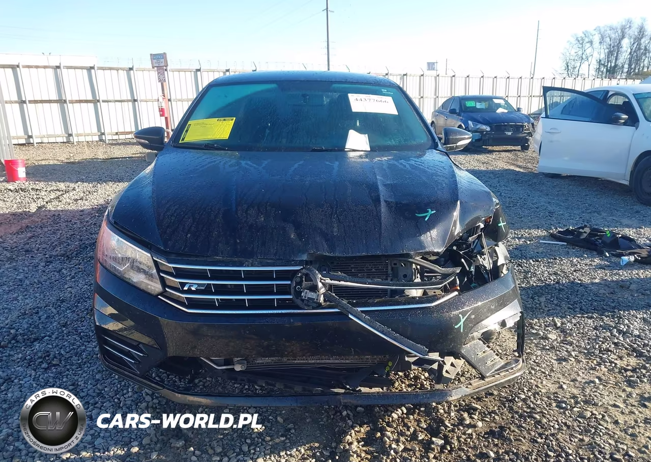 2017 Volkswagen Passat 1.8T R-Line VIN:1VWDT7A33HC066060 - 12