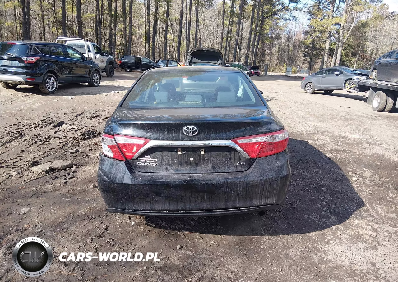 2017 Toyota Camry Le VIN:4T1BF1FK4HU815081 - 16