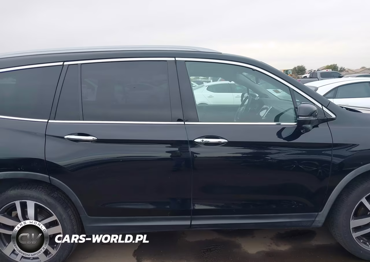 2016 Honda Pilot Touring VIN:5FNYF6H96GB085493 - 13