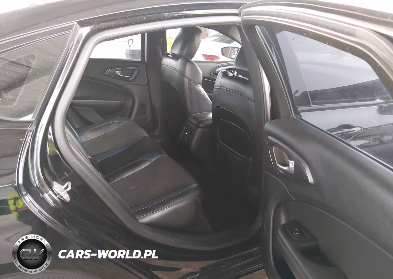 2015 Chrysler 200 S VIN:1C3CCCBG3FN569778 - 8