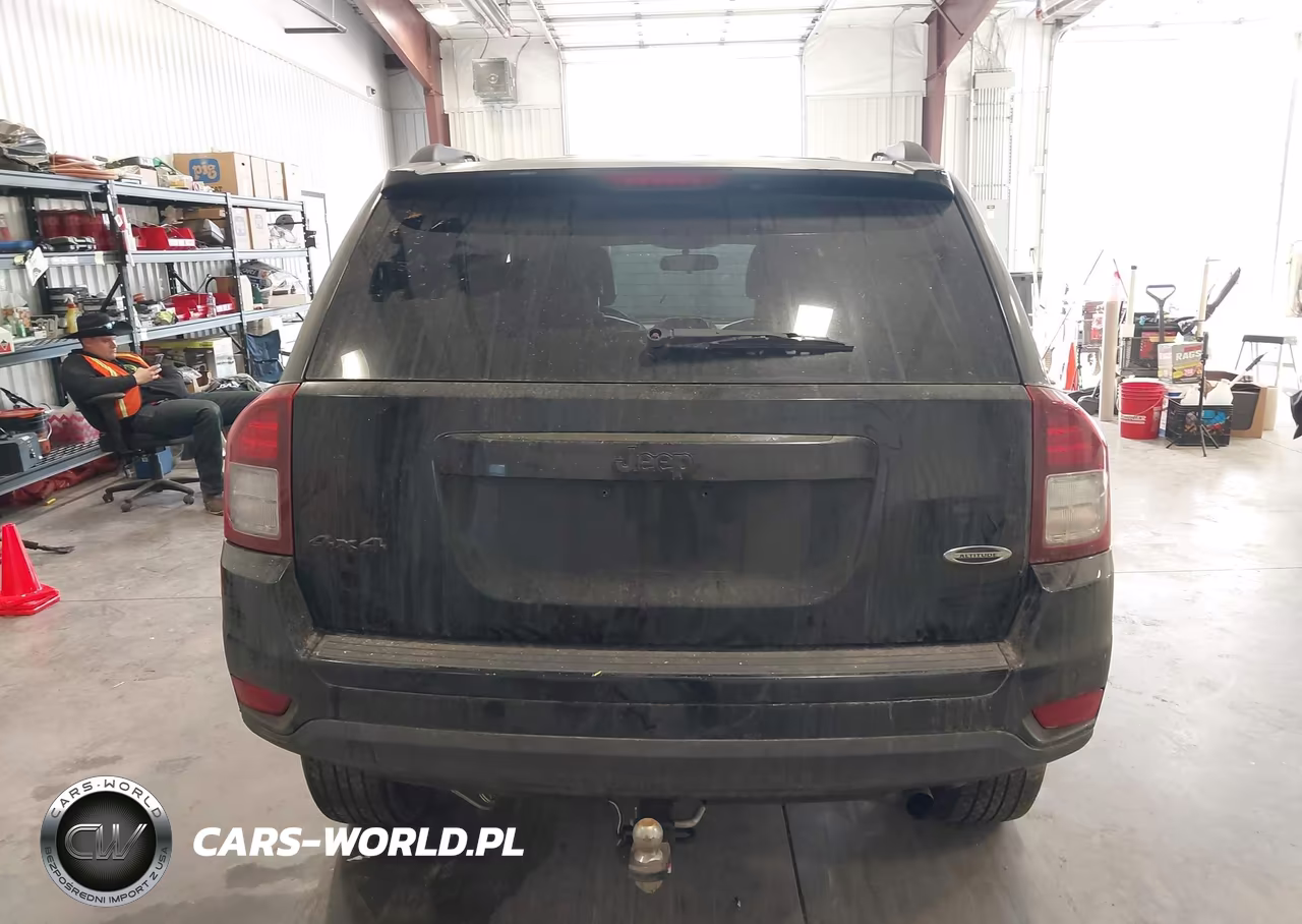 2015 Jeep Compass Altitude Edition VIN:1C4NJDBB6FD323785 - 16