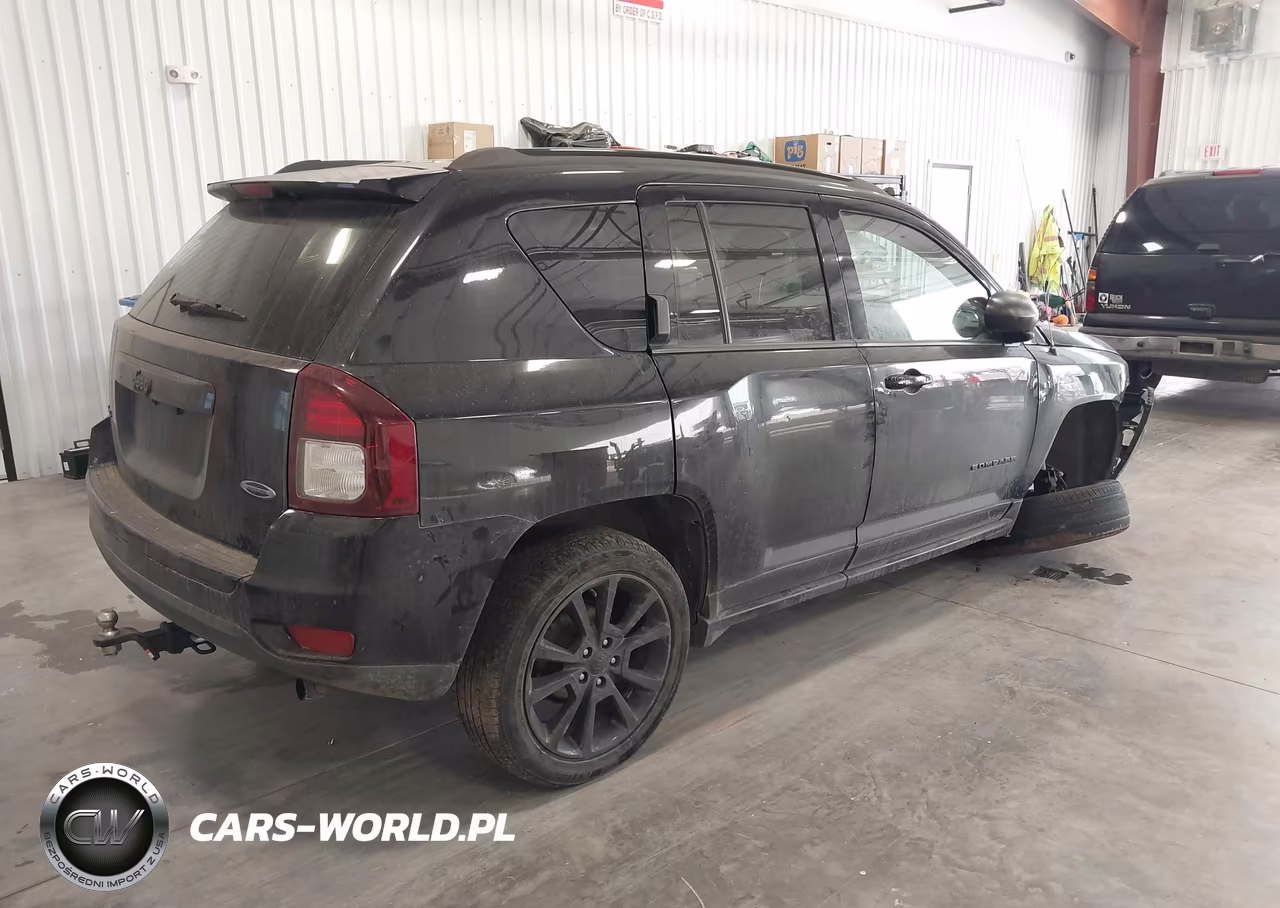 2015 Jeep Compass Altitude Edition VIN:1C4NJDBB6FD323785 - 4