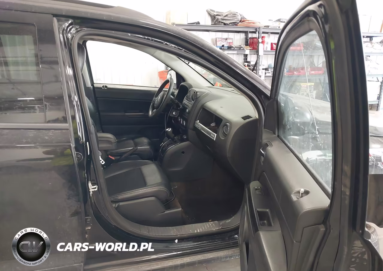 2015 Jeep Compass Altitude Edition VIN:1C4NJDBB6FD323785 - 5