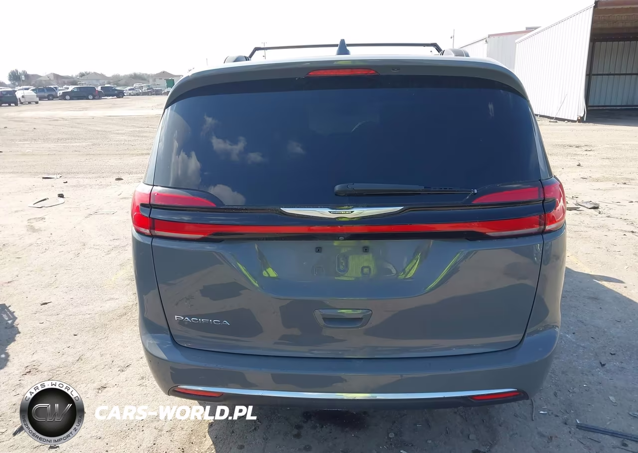 2022 Chrysler Pacifica Touring L VIN:2C4RC1BG9NR177996 - 16