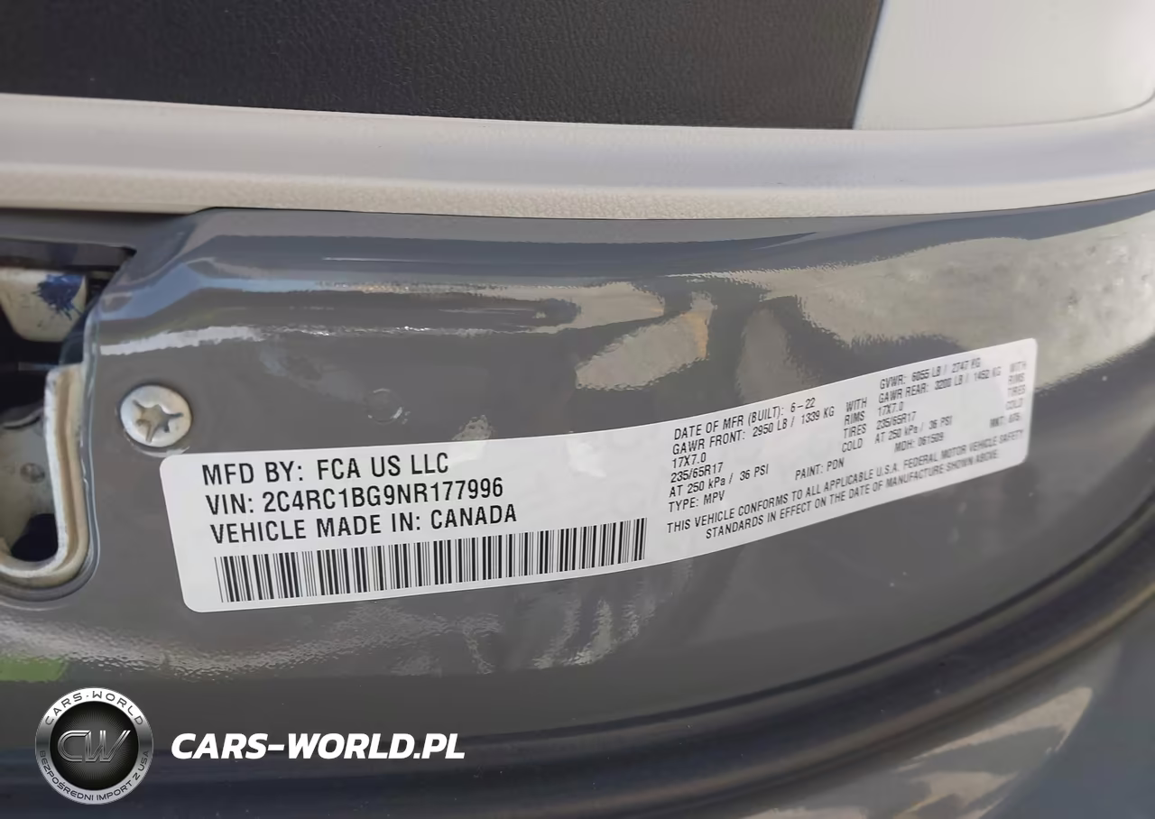 2022 Chrysler Pacifica Touring L VIN:2C4RC1BG9NR177996 - 9