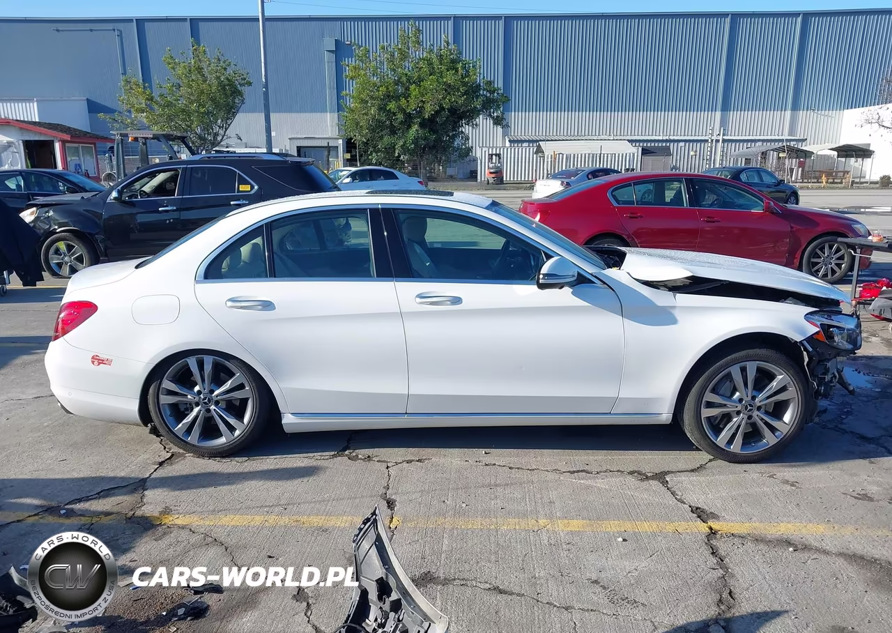 2018 Mercedes-Benz C 350E VIN:55SWF4HB1JU272144 - 13